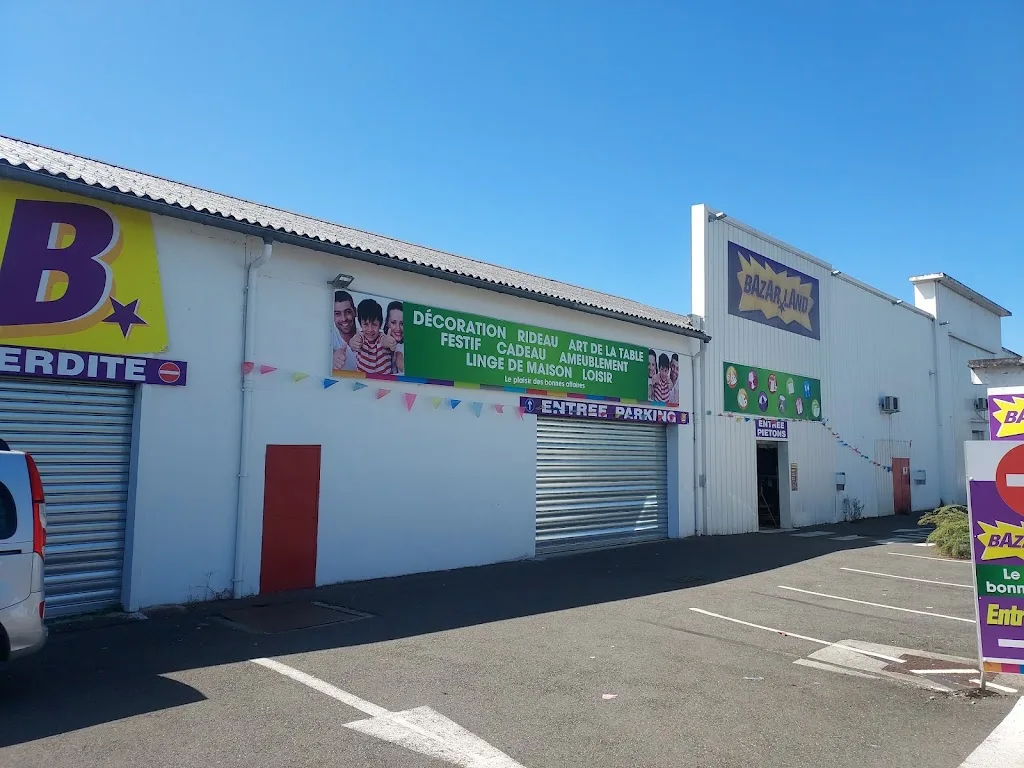 LOCABLANC SARL - photo 1