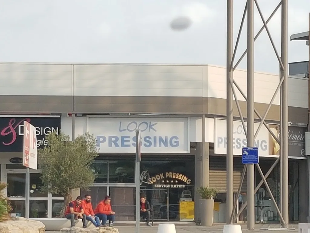 Look Pressing - photo 1