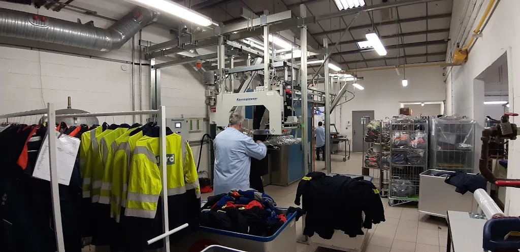 EALD -Entreprise Adaptée - Blanchisserie Industrielle RABC - certifiée MASE et agréée ESUS - photo 3