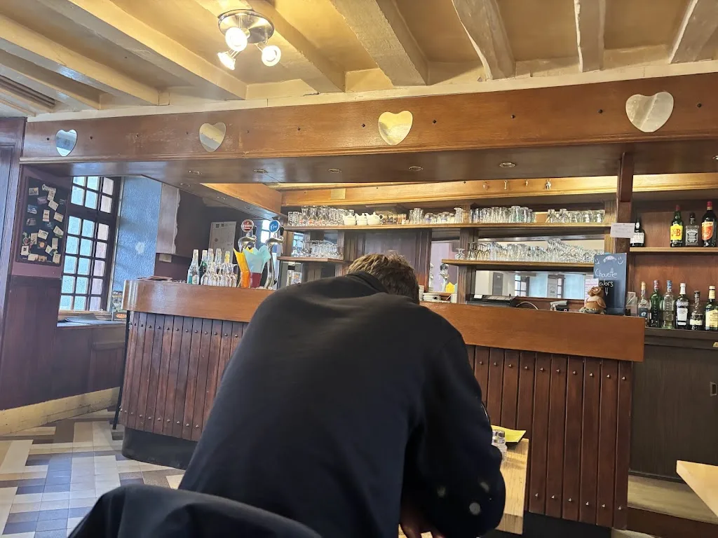 ESAT de Clamecy - Cafétéria la Mirandole - photo 1