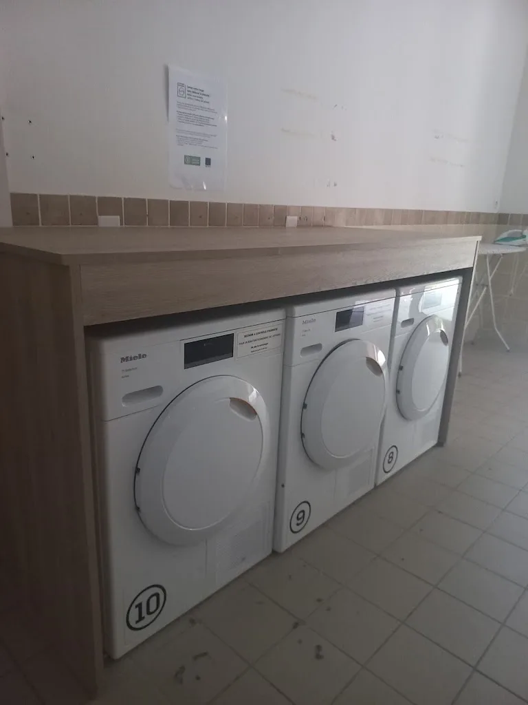 Laverie automatique - photo 1