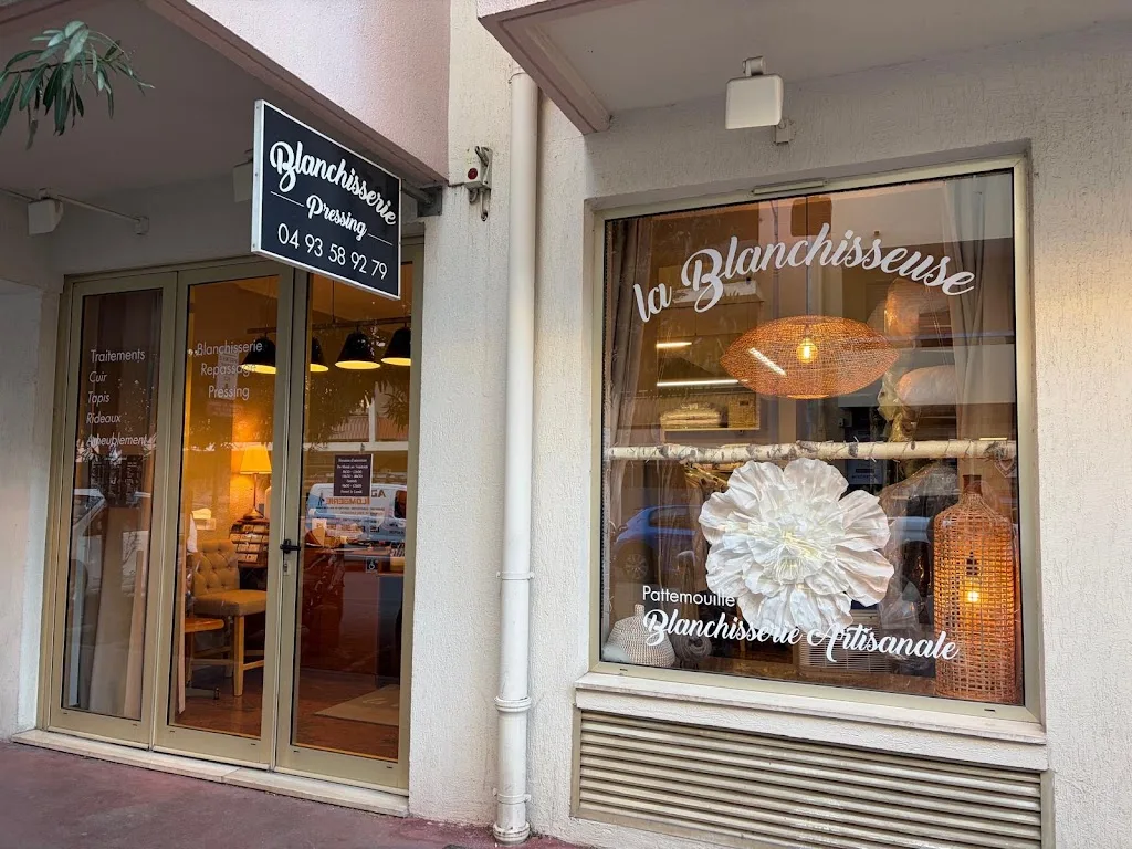 LA BLANCHISSEUSE - photo 1