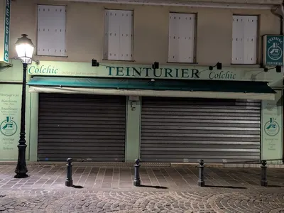 Colchic Pressing Teinturier